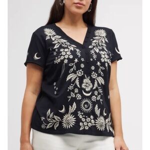JOHNNY WAS • Black/White Oleander Button Neck Floral Embroidered Knit Tee